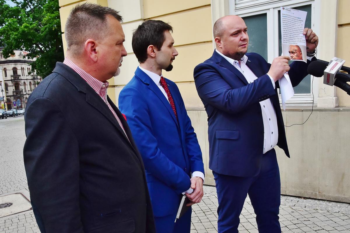 Radny Kowalski oskarża byłego działacza PiS o pomówienia