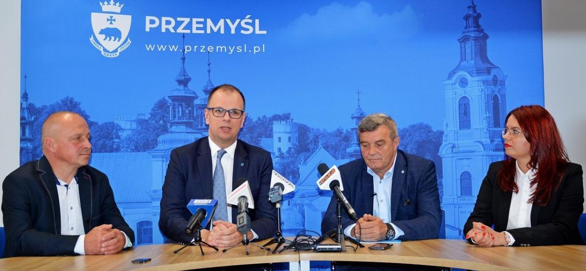 Budowa fabryki mebli wciąż aktualna. Da pracę ponad pół tysiącu osób