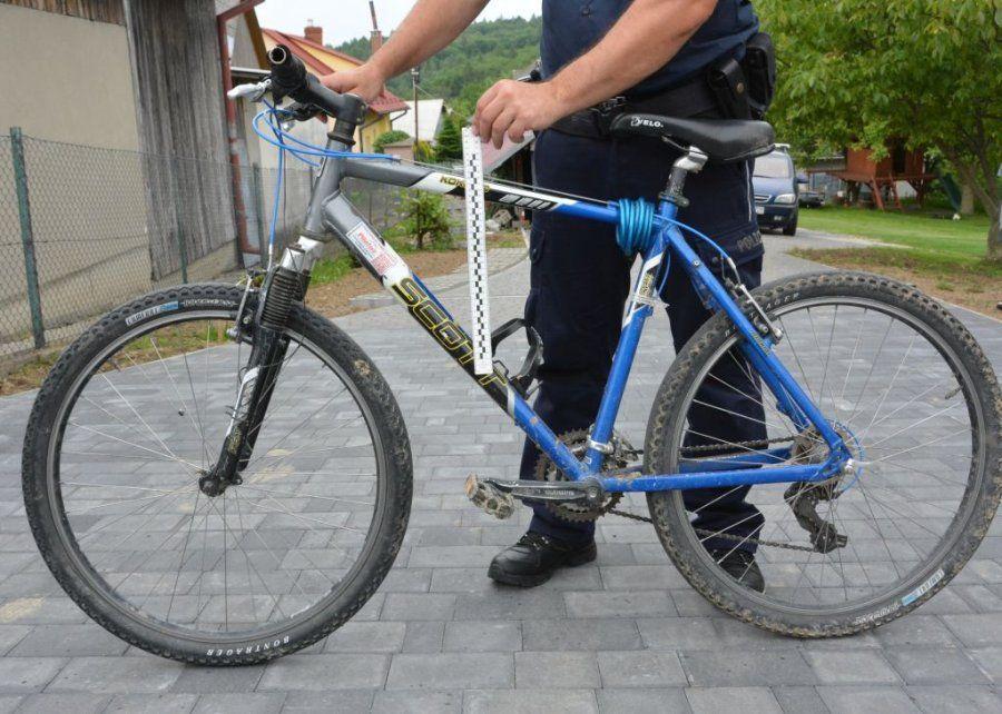 [Aktualizacja 15.07] Rowerzysta staranował dwie kobiety