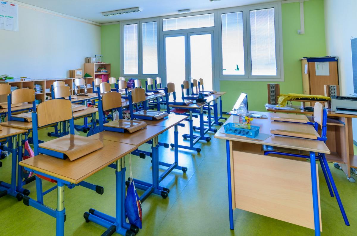 Powiat przekłada konsultacje, a miasto trzyma rękę na pulsie po wykryciu przypadków zakażenia koronawirusem u młodych ludzi