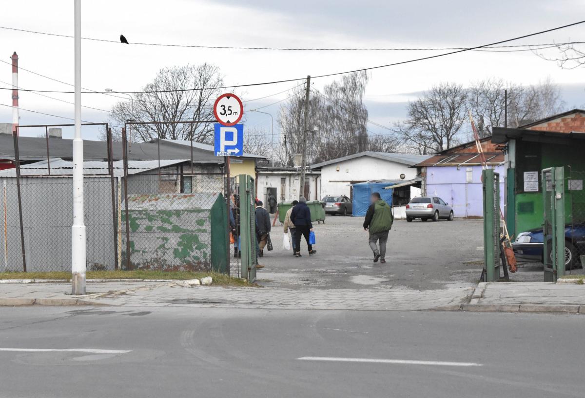 Co z bazarem na Wilsona?