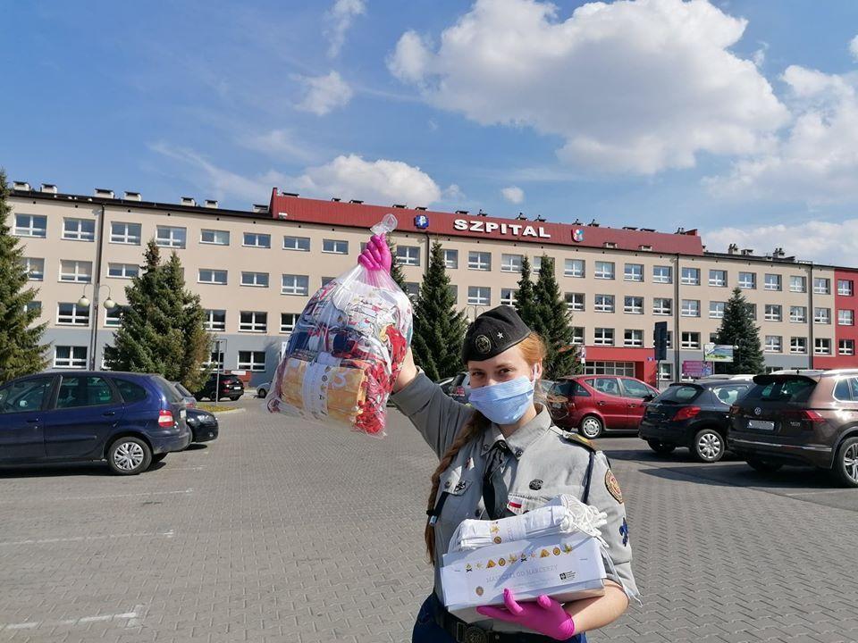 Wyjdź w świat, pomyśl i działaj! Harcerze z Przemyśla pomagają w dobie pandemii [ZDJĘCIA]
