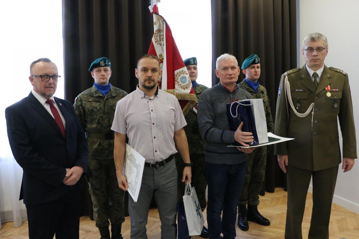 Patenty i medal