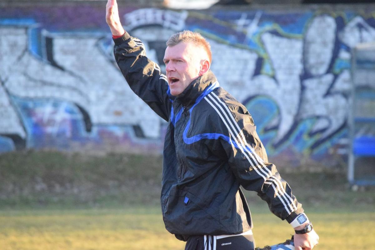 Piast rozbił Koronę Rzeszów! Lider pewnie wygrał w Ropczycach. Cenne remisy JKS 1909 Jarosław i Startu Pruchnik
