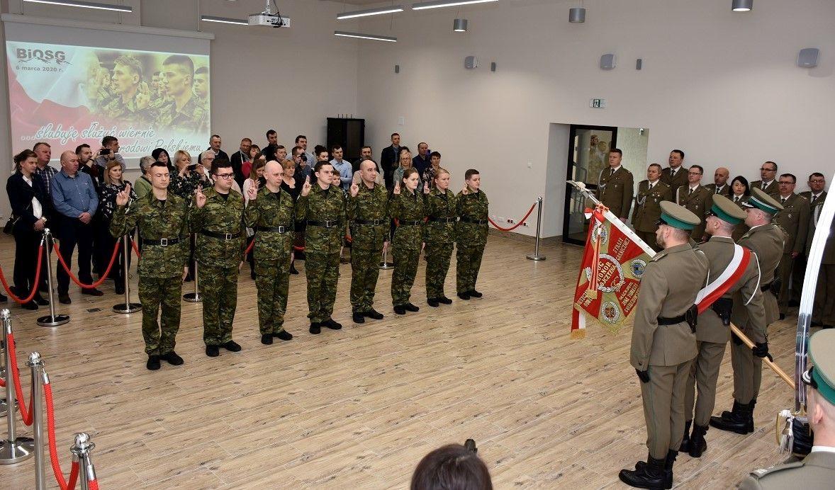 W Przemyślu ślubowało 8 nowych pograniczników [ZDJĘCIA]