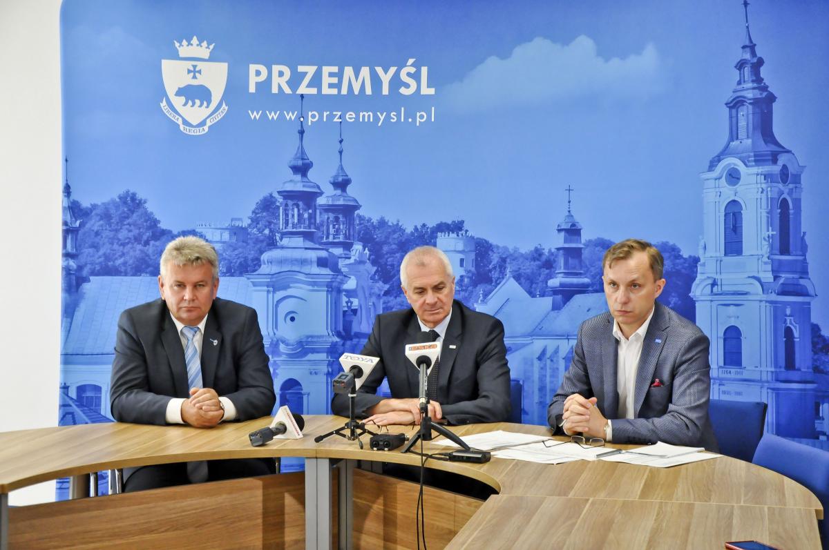 Prezydenci odkupili służbowe telefony za 100 zł