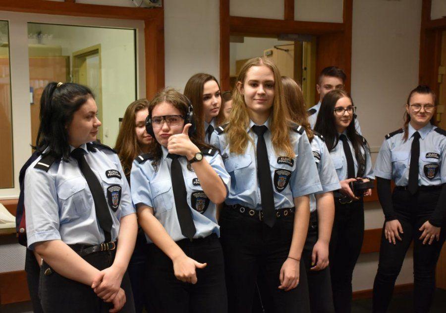 Przyszli policjanci zwiedzili komendę