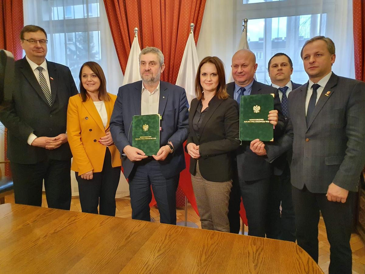 Ministerstwo rolnictwa przejmie szkołę w Oleszycach
