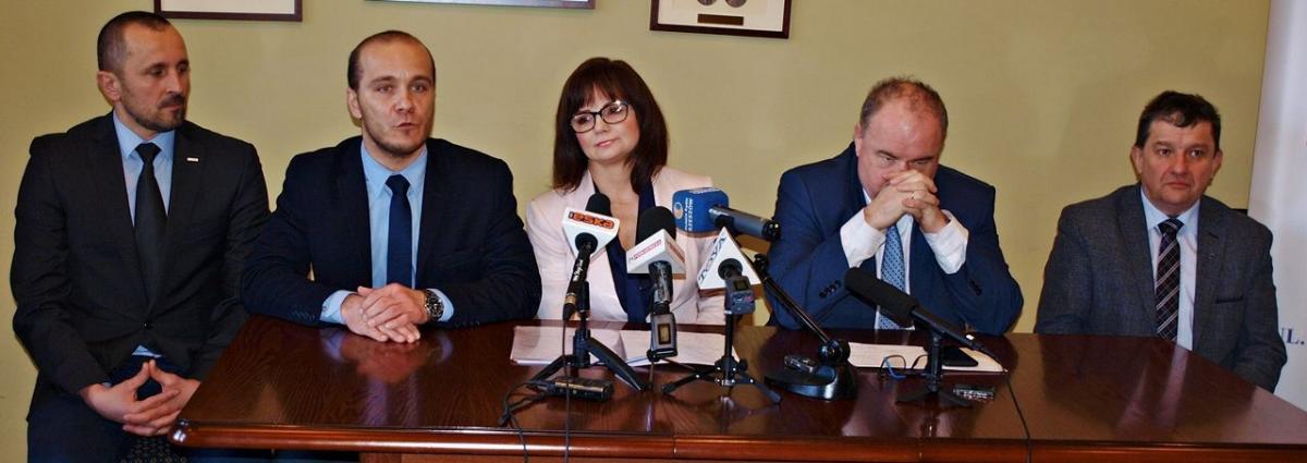 Obwodnica, podziemia, przejście, strzelnica. PiS się chwali