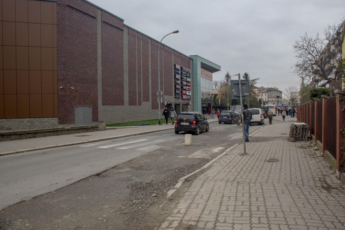 Ulica Sikorskiego jednokierunkowa do odwołania