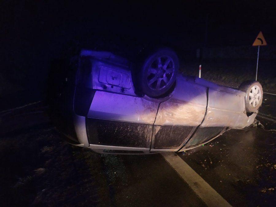 Pijany młodzian pędził jak szalony. Wylądował na... dachu