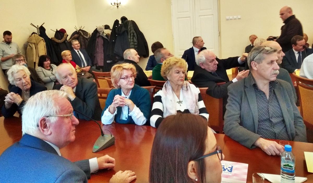 Musimy ratować to, co jeszcze zostało, czyli Marszałek Senatu RP przy „okrągłym stole”