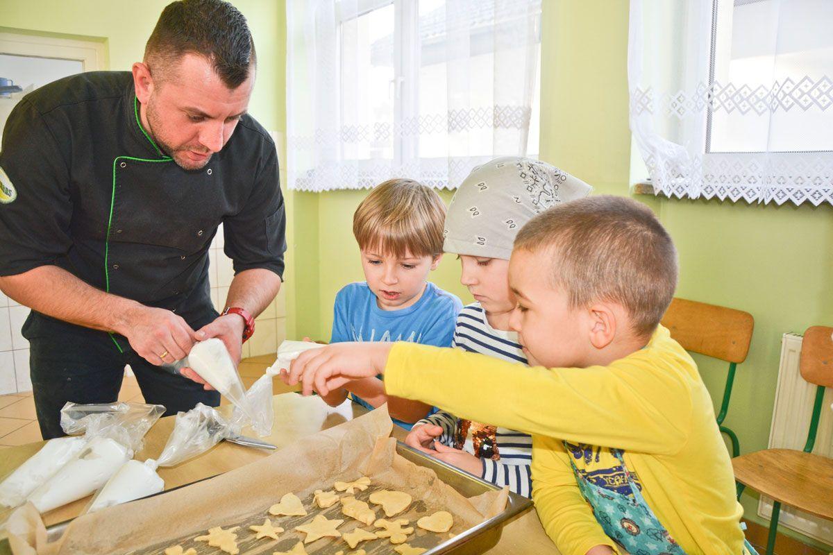 Gotowali, robili mydełka, pływali... W ferie nie było czasu na nudę