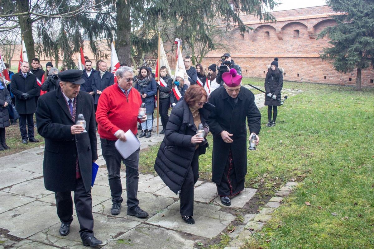 Uczcili pamięć ofiar Holocaustu [ZDJĘCIA]