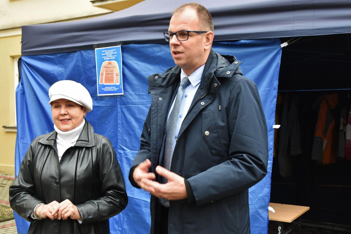 Mieszkańcy dzielą się odzieżą