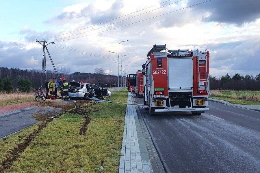 Młodzian wjechał w latarnię. Był pod wpływem narkotyków