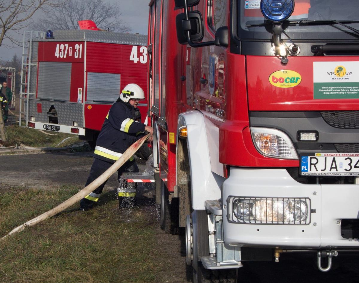 Paliły się śmieci na wysypisku w Młynach