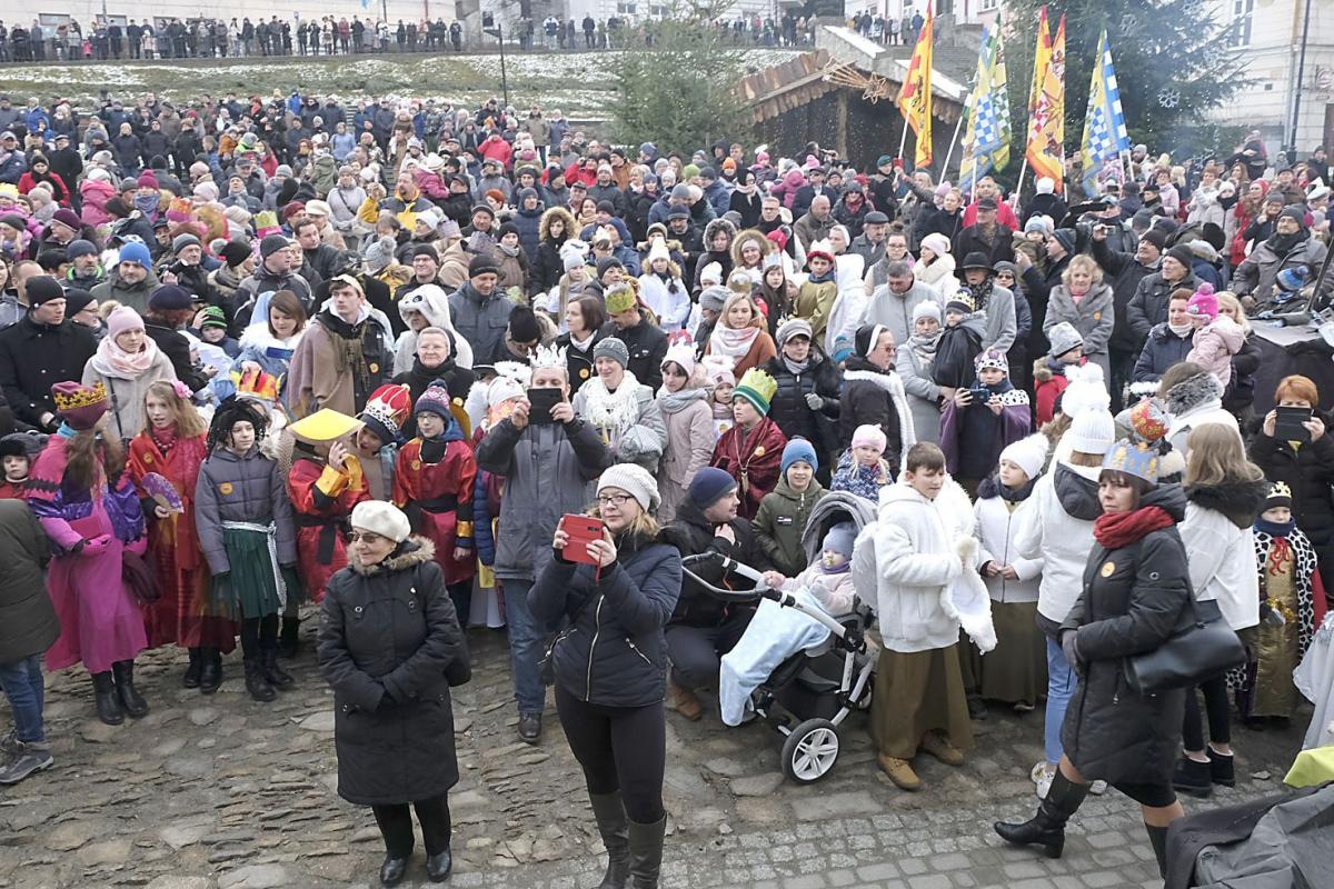 Tłumy przemyślan w orszaku Trzech Króli [ZDJĘCIA]