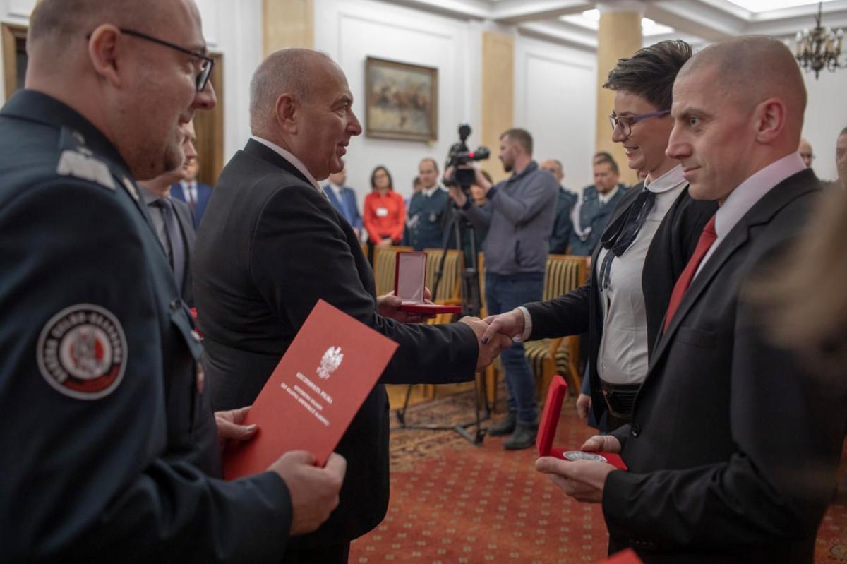 Celnicy ratowali zdrowie i życie
