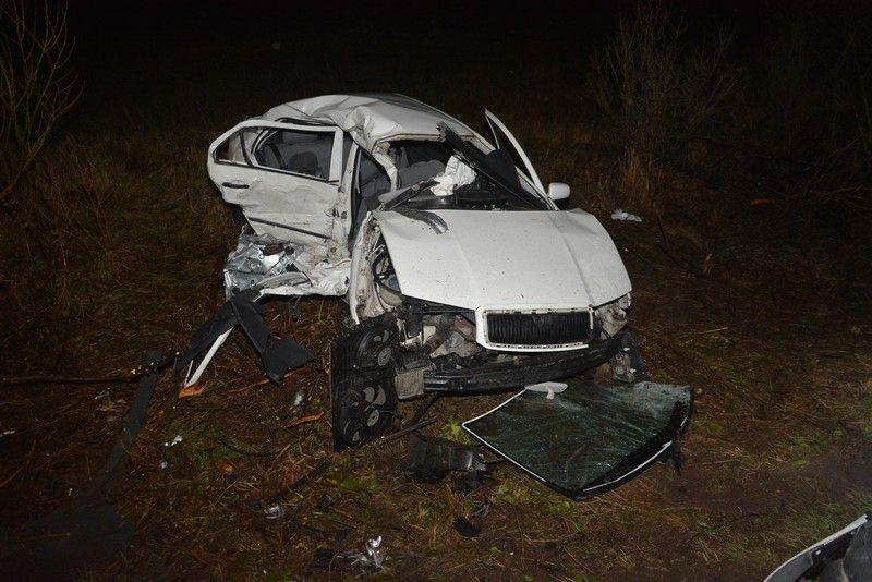 Skoda złamała się w pół. „Czołówka” w Woli Niżnej