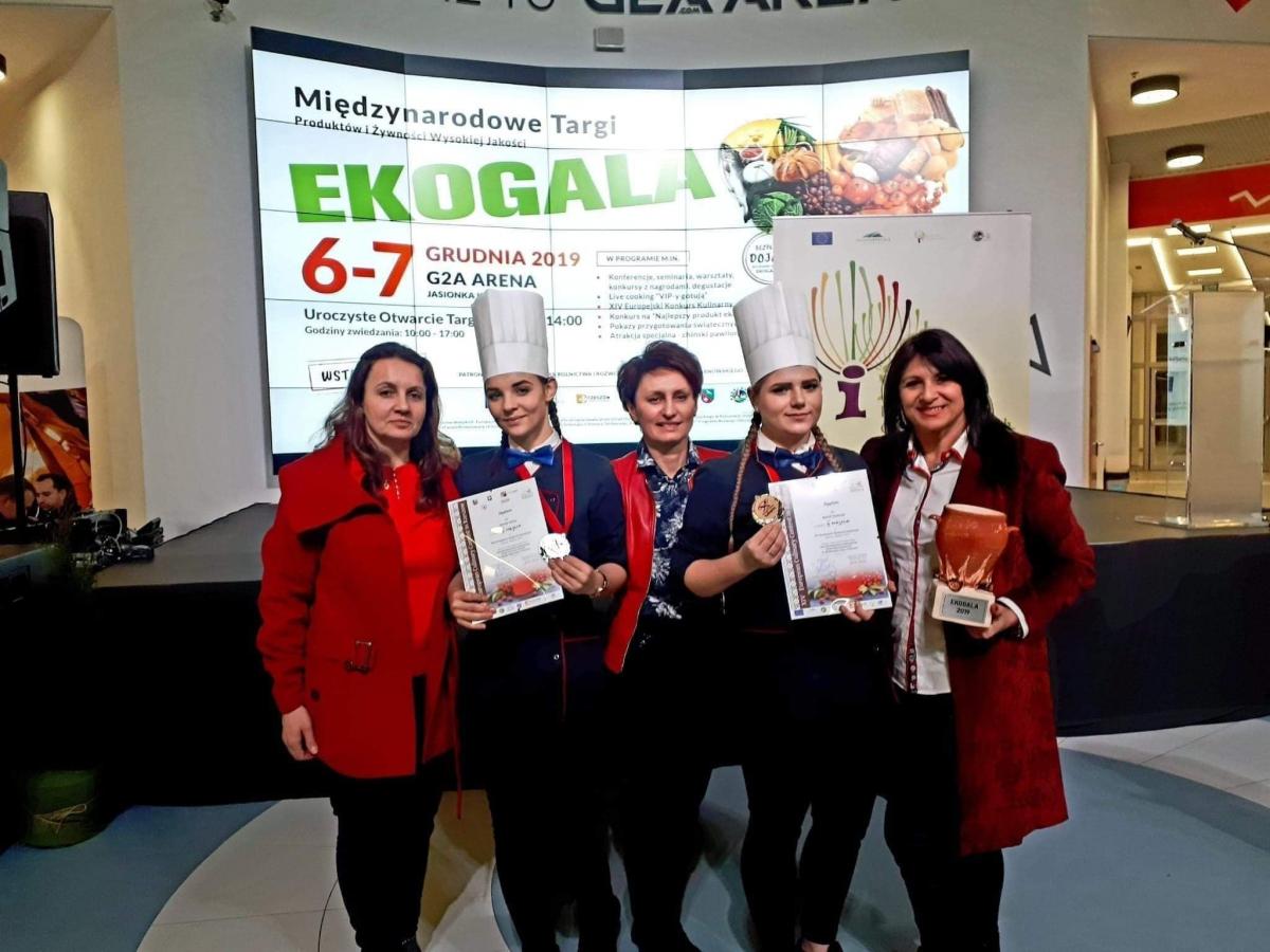 Filet z kaczki i puree z batata w sosie z czarnego bzu – cymes na medal