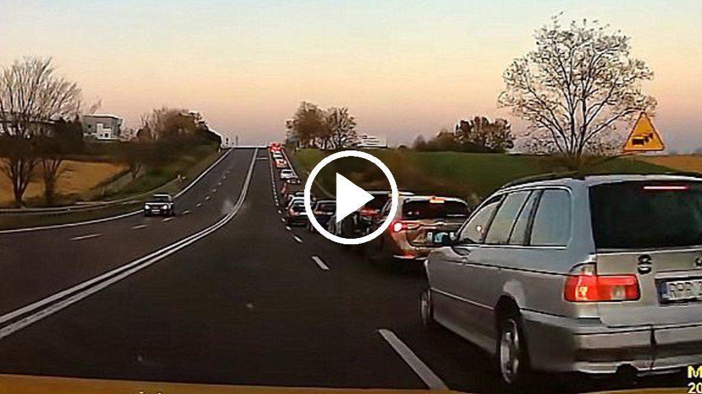 Jak się tworzą korki? Szkolenie z Żurawicy [WIDEOREJESTRATOR]