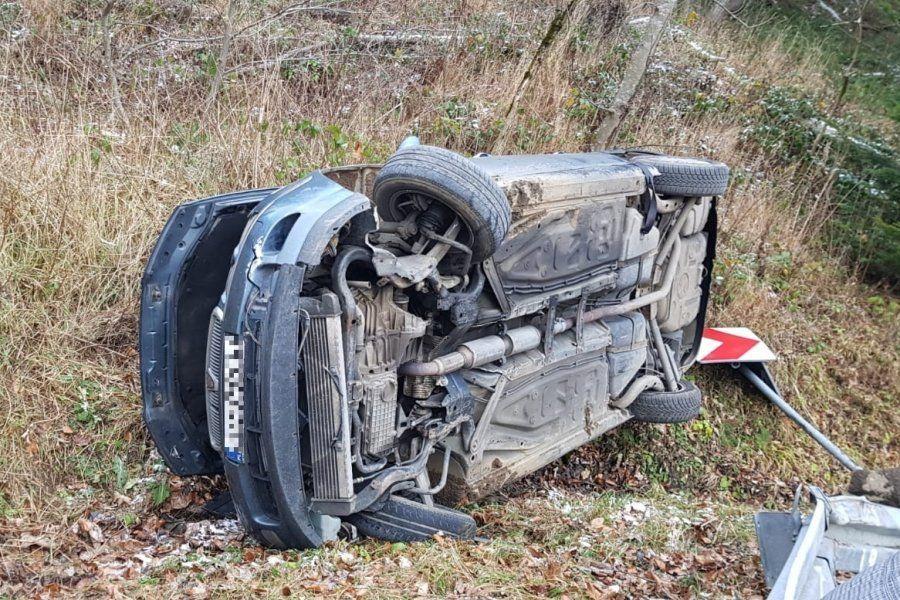 Nietrzeźwy, poszukiwany przez policję 32-latek sprawcą groźnej kolizji
