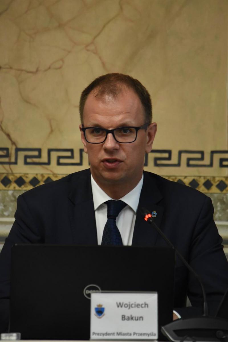 Wojciech Bakun: Problemem nie jest wysokość kredytu, ale struktura jego spłaty