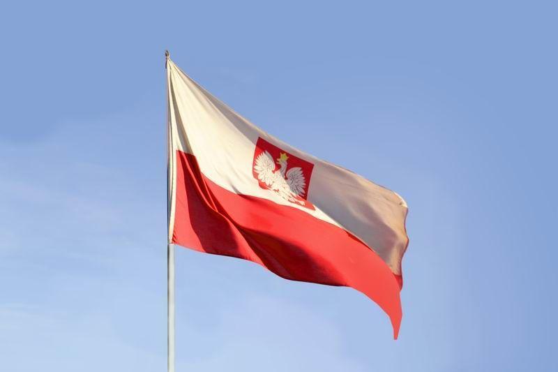 Znieważył polską flagę. Zareagowali mieszkańcy Reymonta