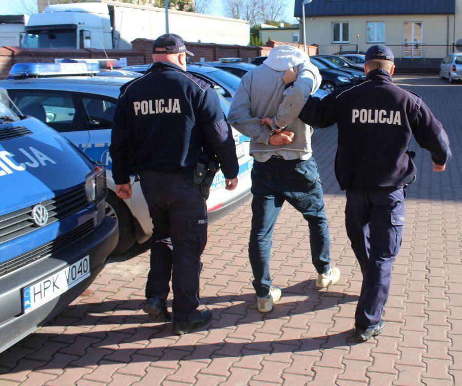 Zaatakowali 77-latka od tyłu. Nie miał szans się bronić