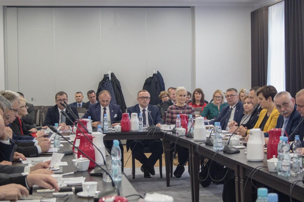 Wydadzą więcej na niepełnosprawnych