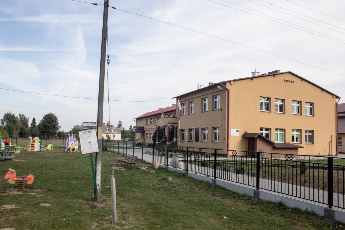 Rodzice nie widzą możliwości dalszej współpracy z dyrektorką szkoły. Grożą okupacją placówki