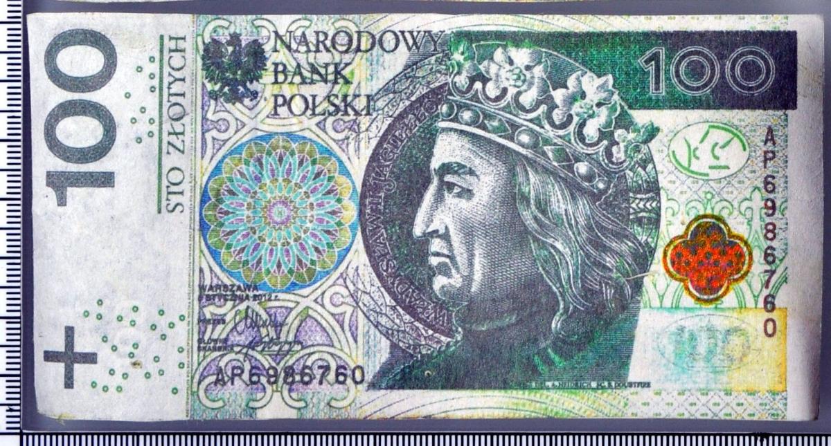 Fałszywe stuzłotówki