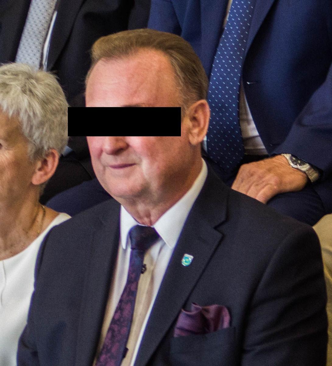 Burmistrz Adam W. nie dopełnił obowiązków służbowych?