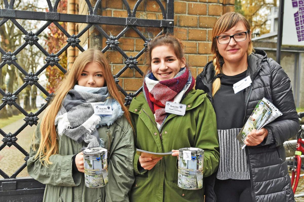 300 wolontariuszy będzie kwestować na cmentarzach