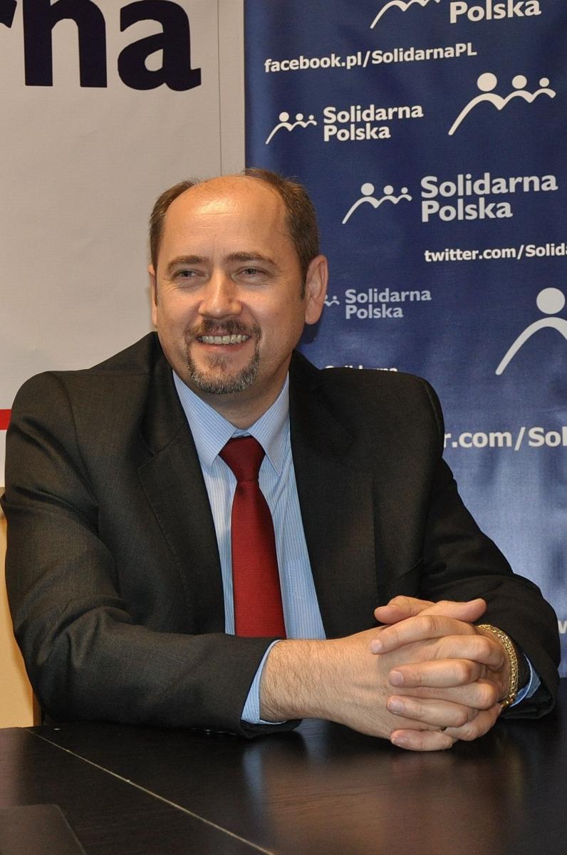 Golba nadal senatorem. Kuchciński z rekordowym poparciem