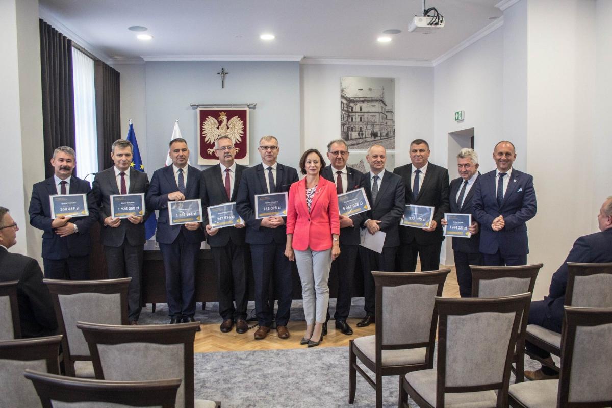 Prawie 20 milionów na drogi w regionie