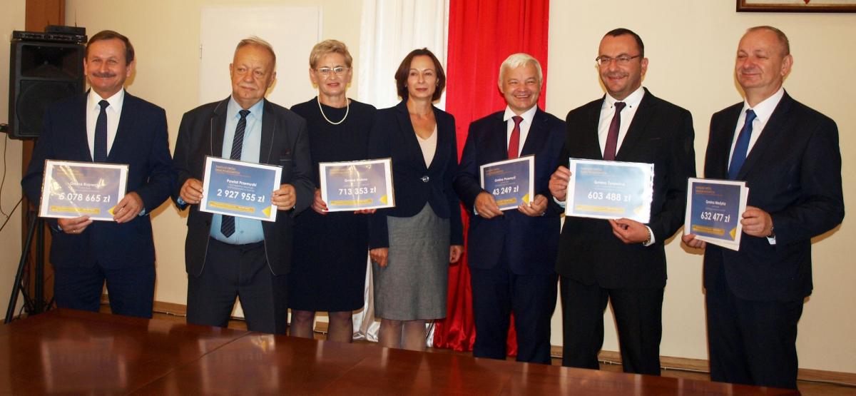 Promesy dla gmin powiatu przemyskiego wręczone