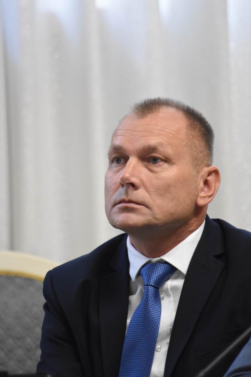 Błachowicz: Kuchciński wykorzystuje PGE do rozsyłania ulotek wyborczych. Spółka: To ordynarne kłamstwo