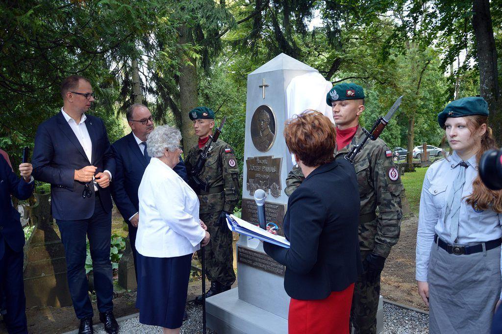 Wieczna cześć dla księdza pułkownika Panasia