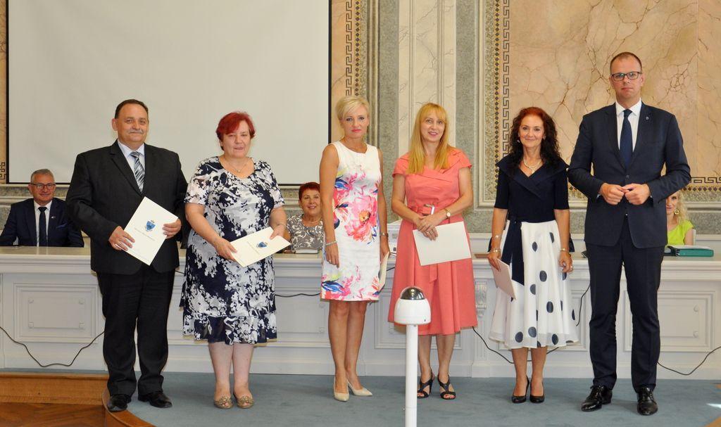 W szkołach wybrzmiał pierwszy dzwonek
