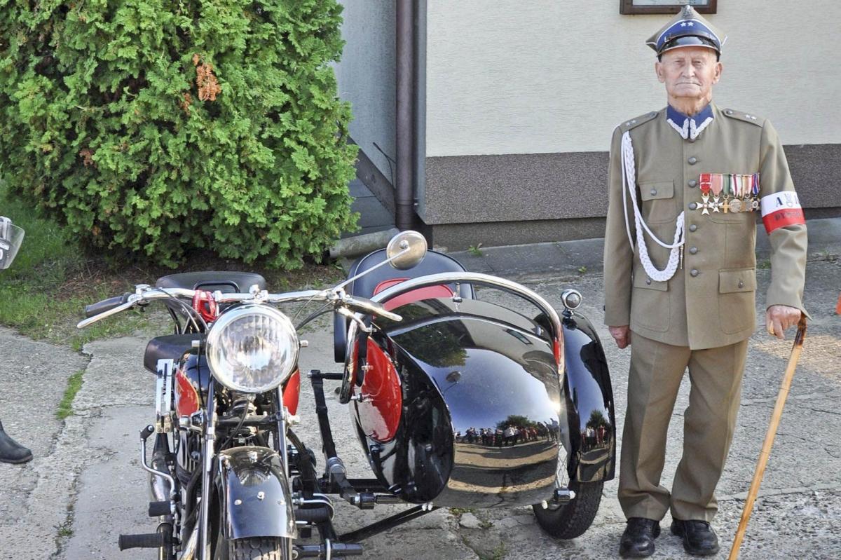 102 lata ostatniego żyjącego czołgisty z 2. Batalionu Pancernego w Żurawicy