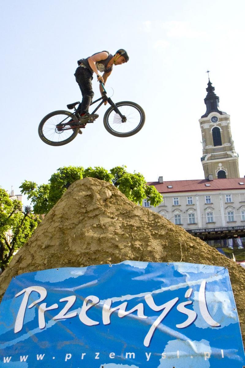 Uwaga! Dodatkowe parkingi w rowerowy weekend w Przemyślu