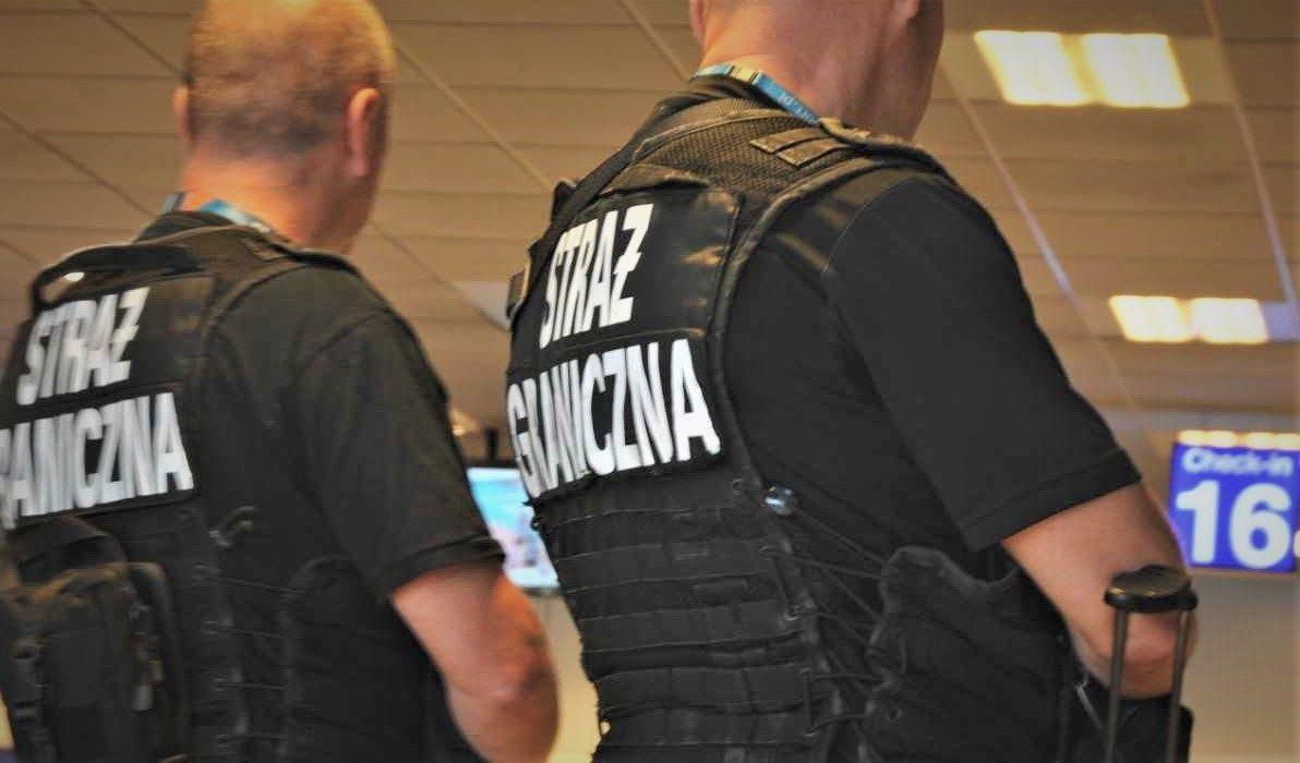 Obywatelka Syrii przyleciała z Grecji. Udawała Bułgarkę...