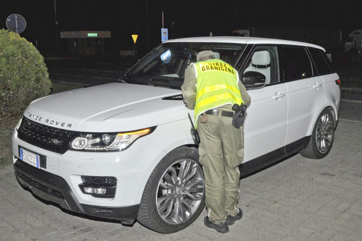 Trefny luksusowy range rover sport o wartości 400 tys. zł