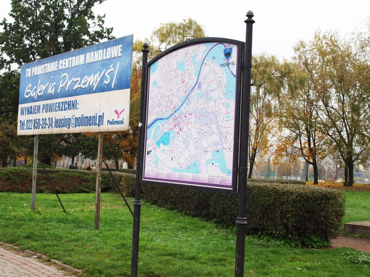 Nici z galerii. Plac Rotmistrza Pileckiego na sprzedaż