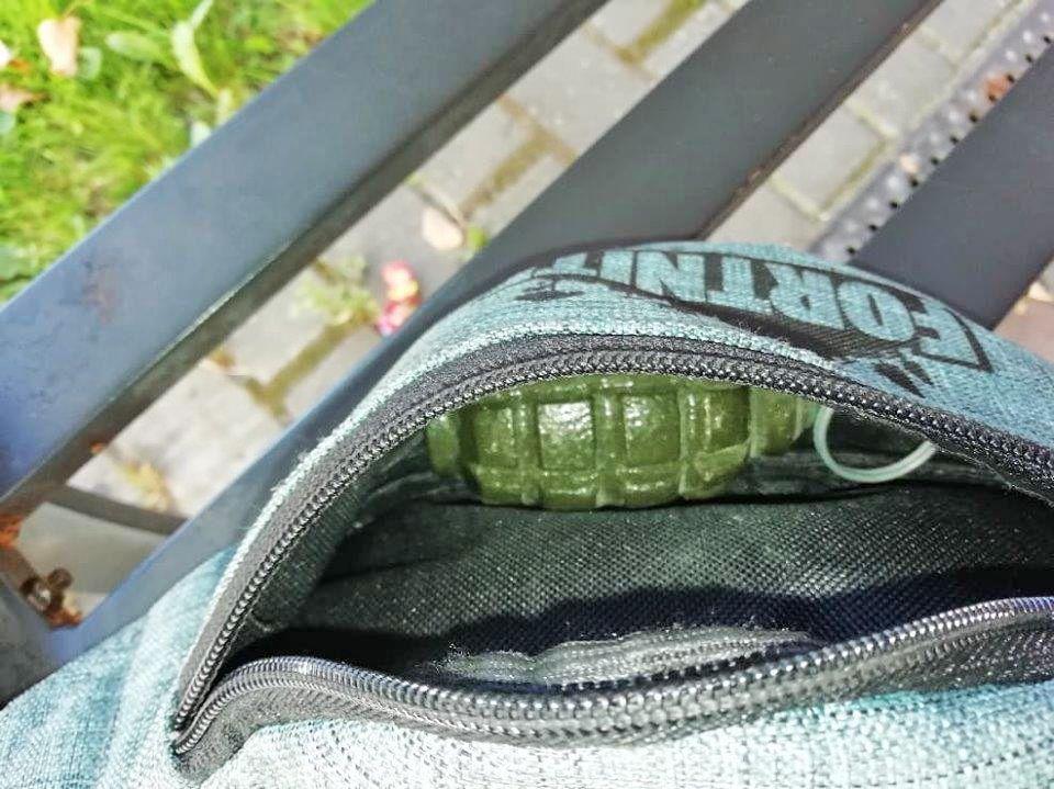 Granat pod lodziarnią w Przeworsku