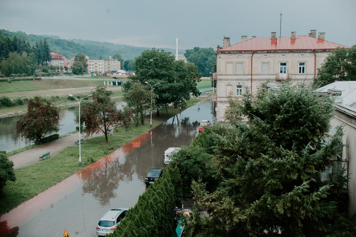 Wybrzeże Ojca Świętego Jana Pawła II w Przemyślu zalane