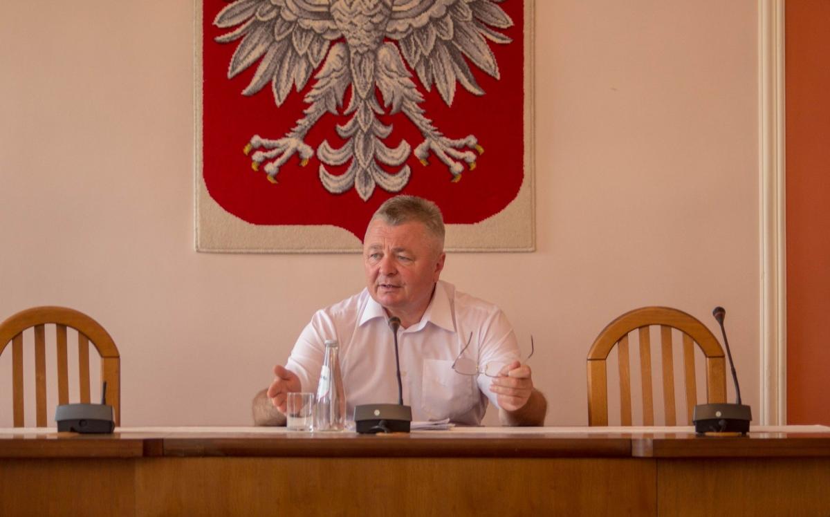 Wójt nie chce dać załatwić swoich synów