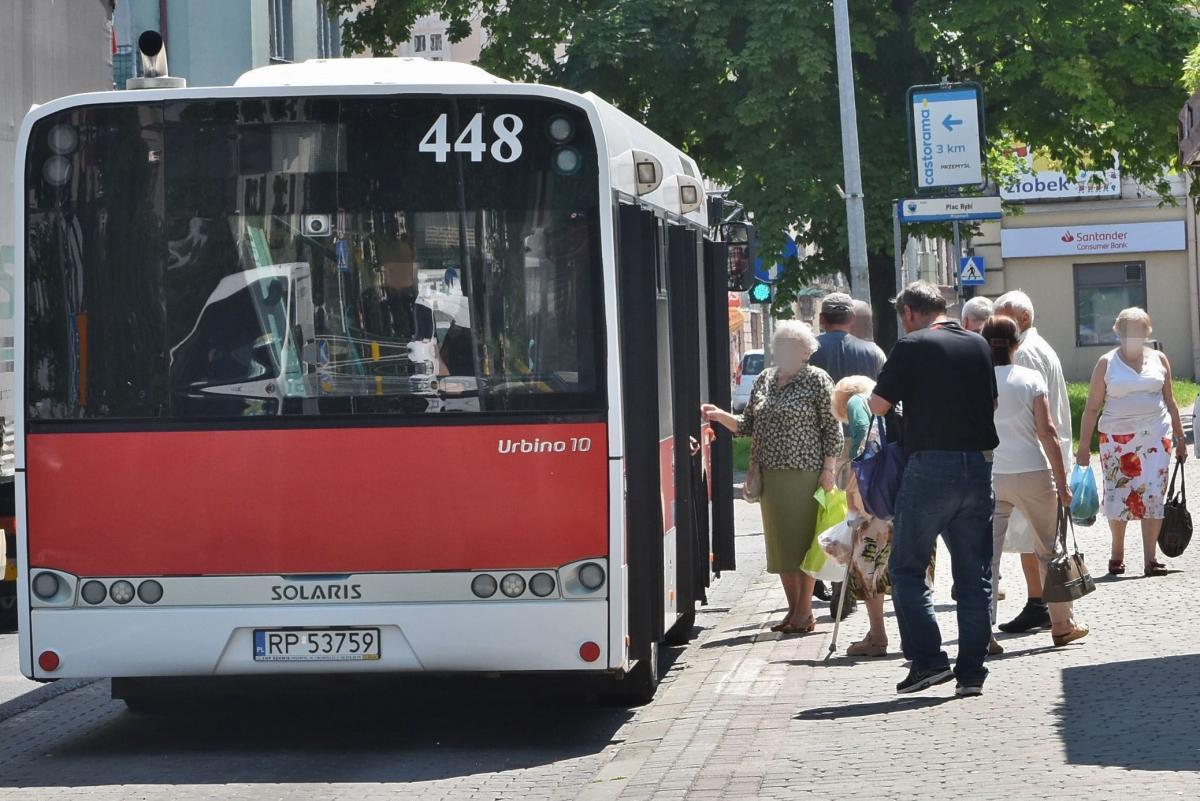 Prezydent obiecuje: niepełnosprawni pasażerowie będą mieć łatwiej